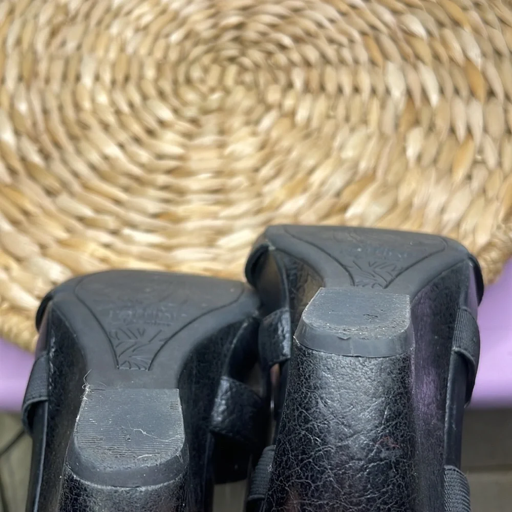 Umberto raffini Signature black, leather, and elastic wedge sandals